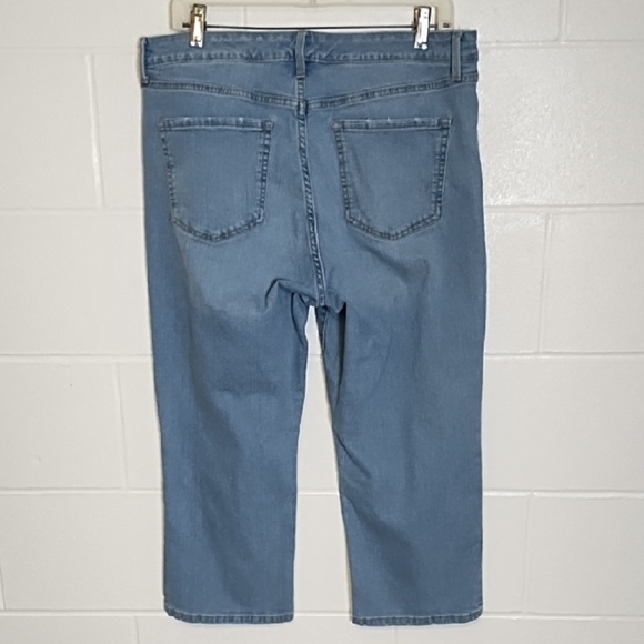 Nine West Blue Cropped Chrystie Light Blue Denim Stretch Jeans - Picture 11 of 12